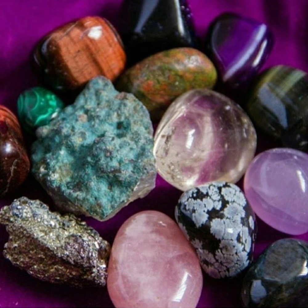 Crystal ๐ Gem's - Picture 2 of 2